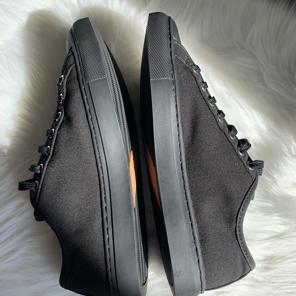 Nothing New Low Top Sneakers - Picture 3 of 15